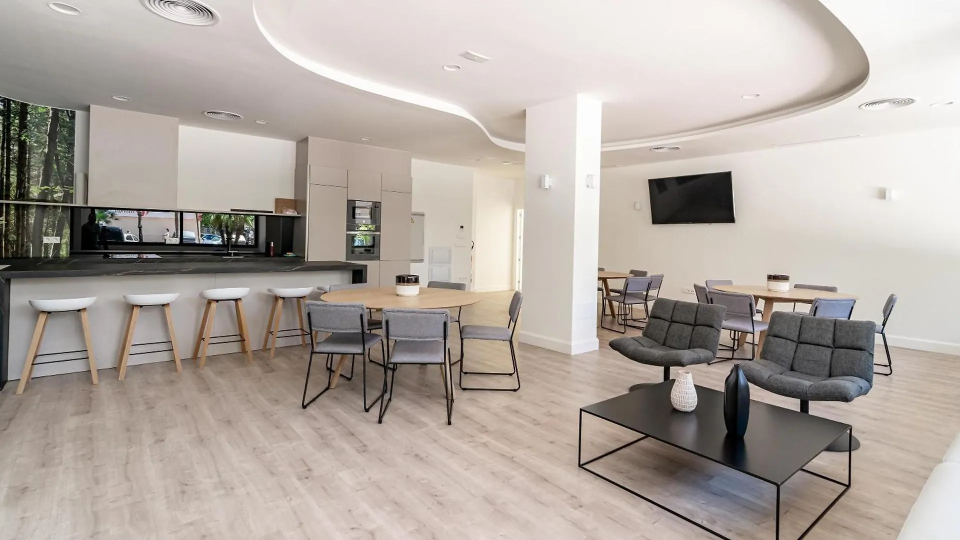 Inf36K - Luxury Apartment Perfect Location Estepona