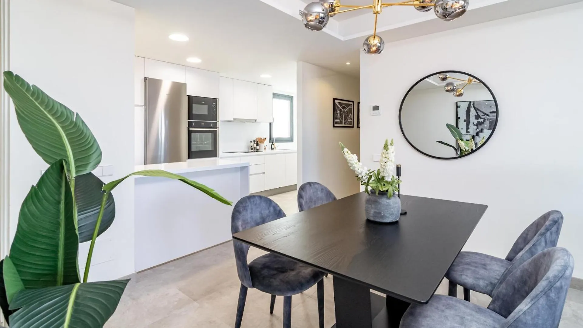 Inf36K - Luxury Apartment Perfect Location Estepona