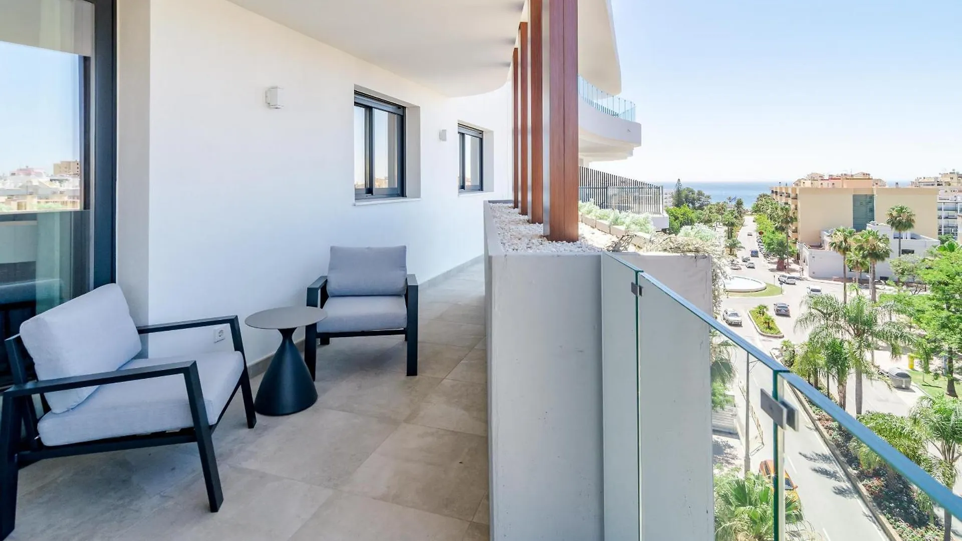 Inf36K - Luxury Apartment Perfect Location Estepona