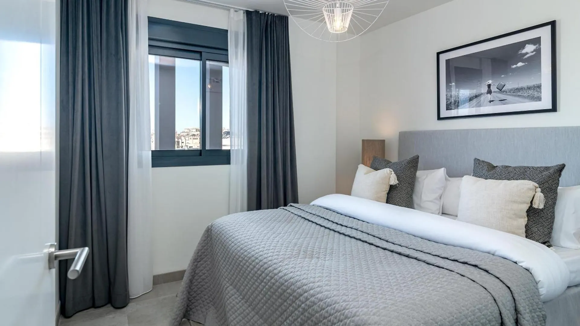 Inf36K - Luxury Apartment Perfect Location Estepona Spain