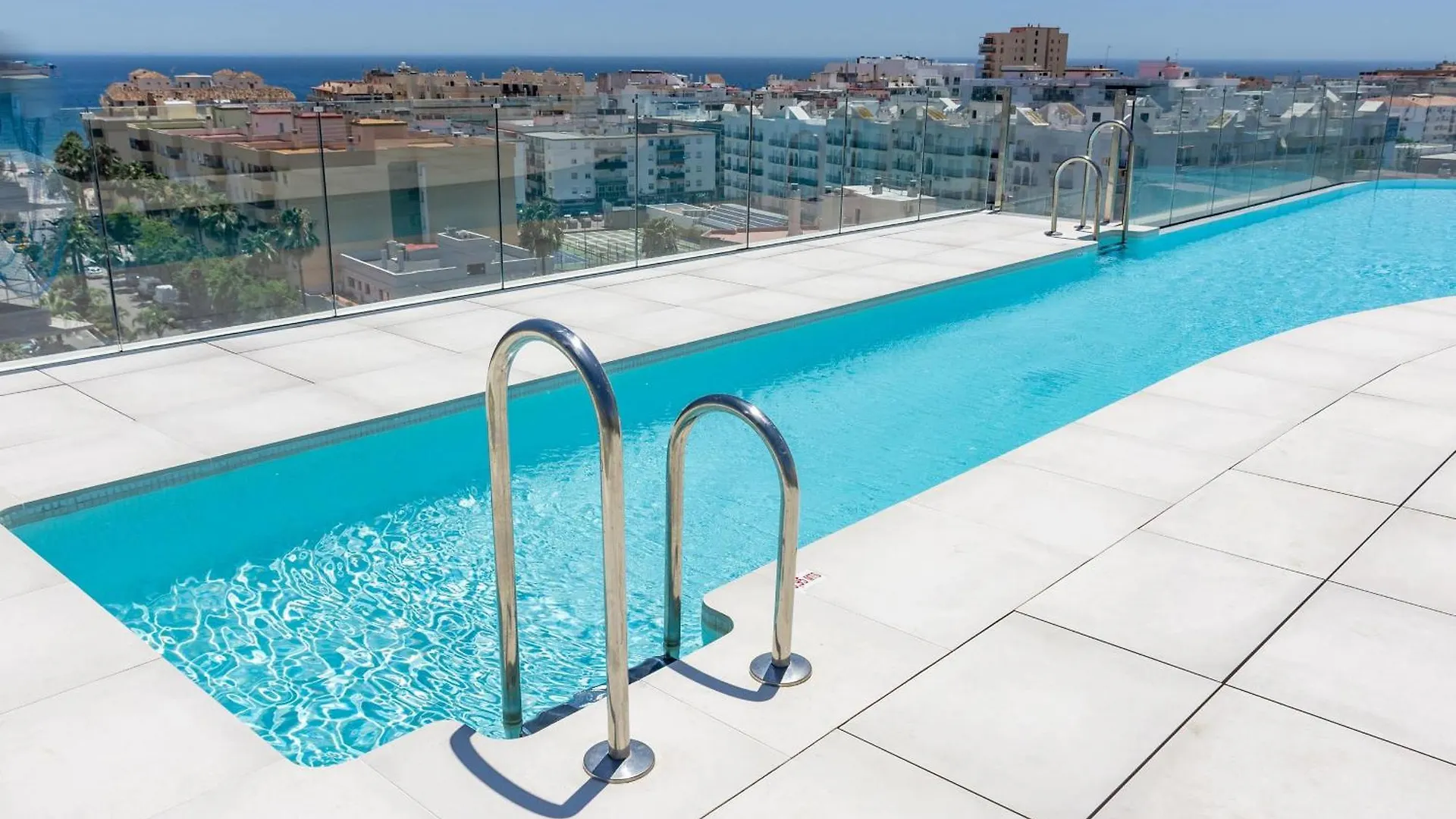 Inf36K - Luxury Apartment Perfect Location Estepona