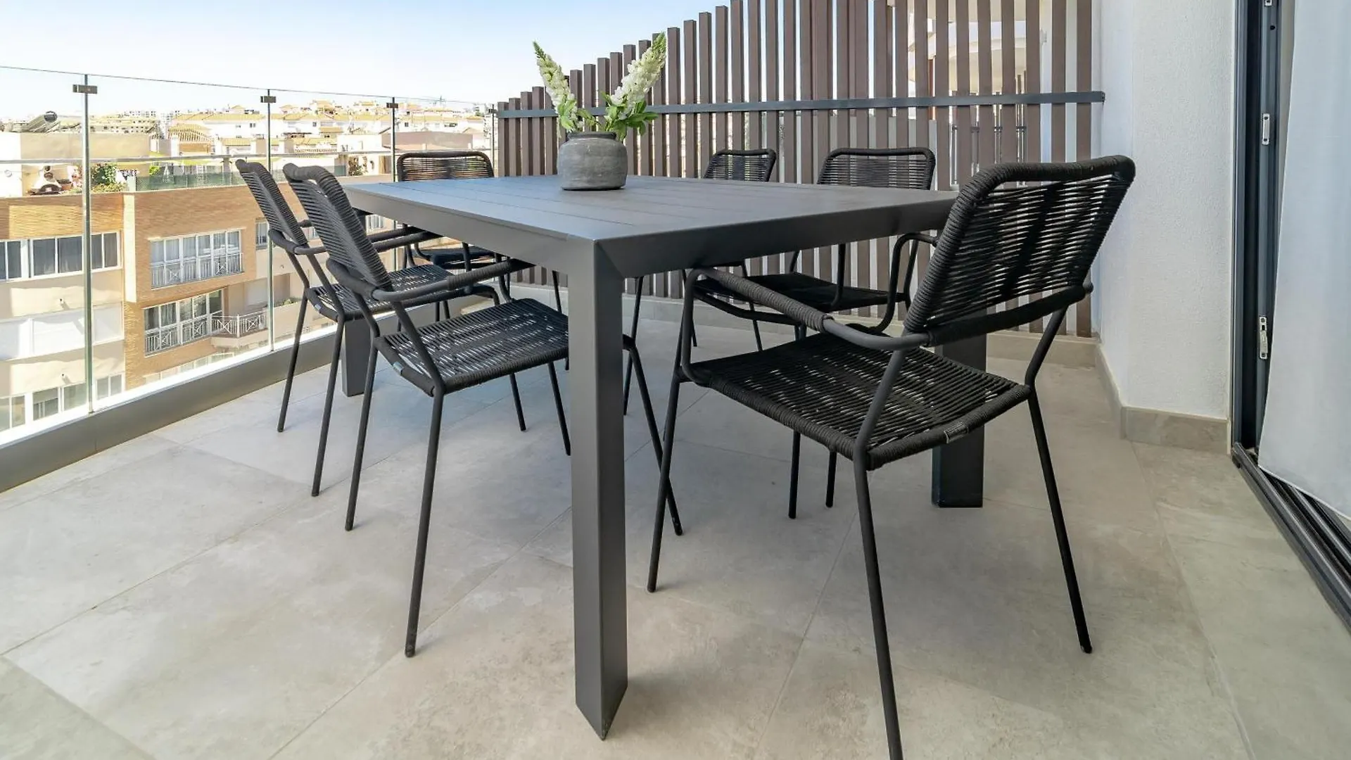 Inf36K - Luxury Apartment Perfect Location Estepona